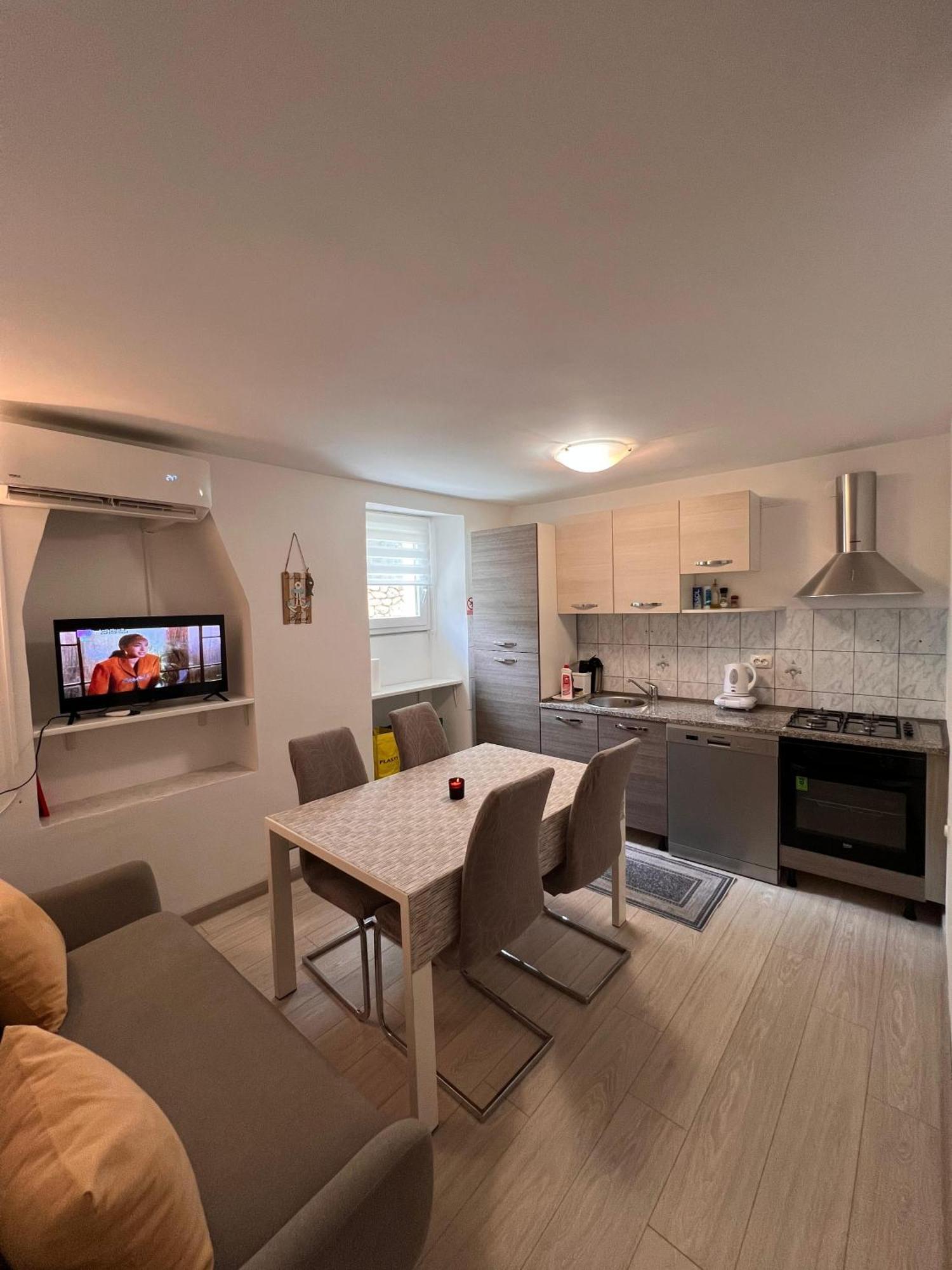 Apartman Gabriela Mali Lošinj Exterior foto