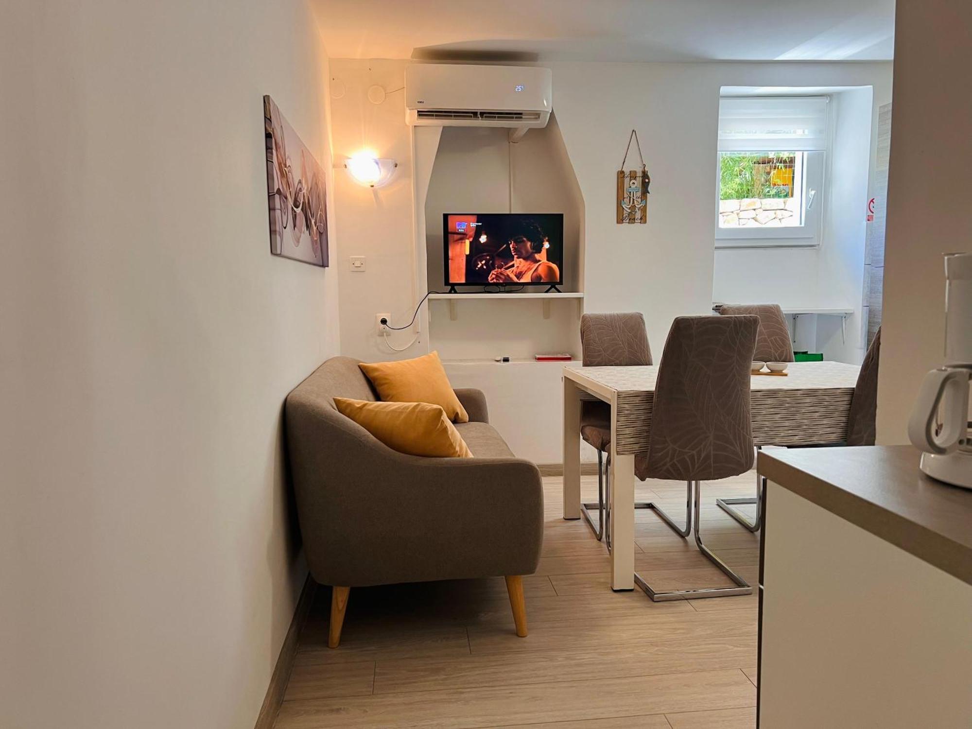 Apartman Gabriela Mali Lošinj Exterior foto