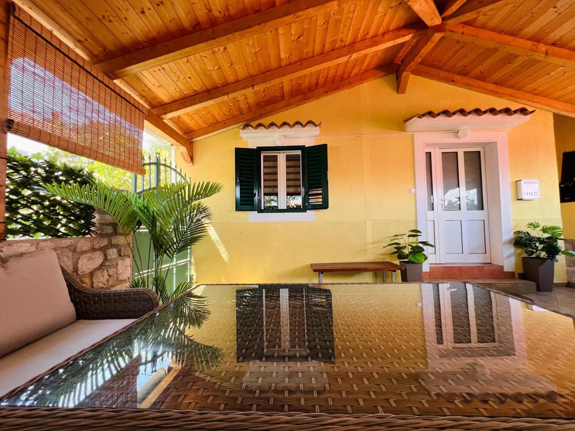 Apartman Gabriela Mali Lošinj Exterior foto